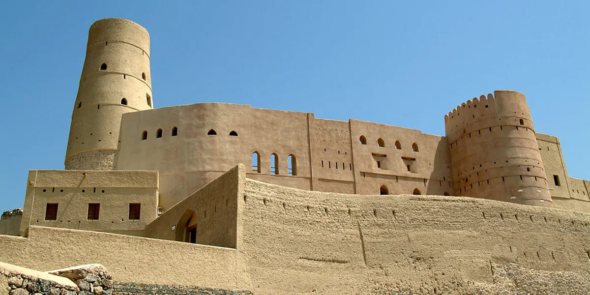 bahla fort historical place in oman