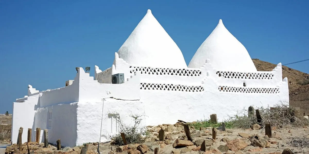 bin ali tomb historical site in oman