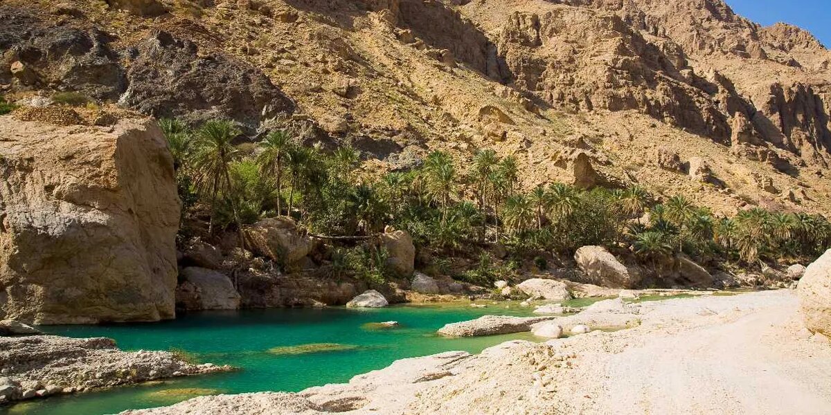 wadi tiwi in oman